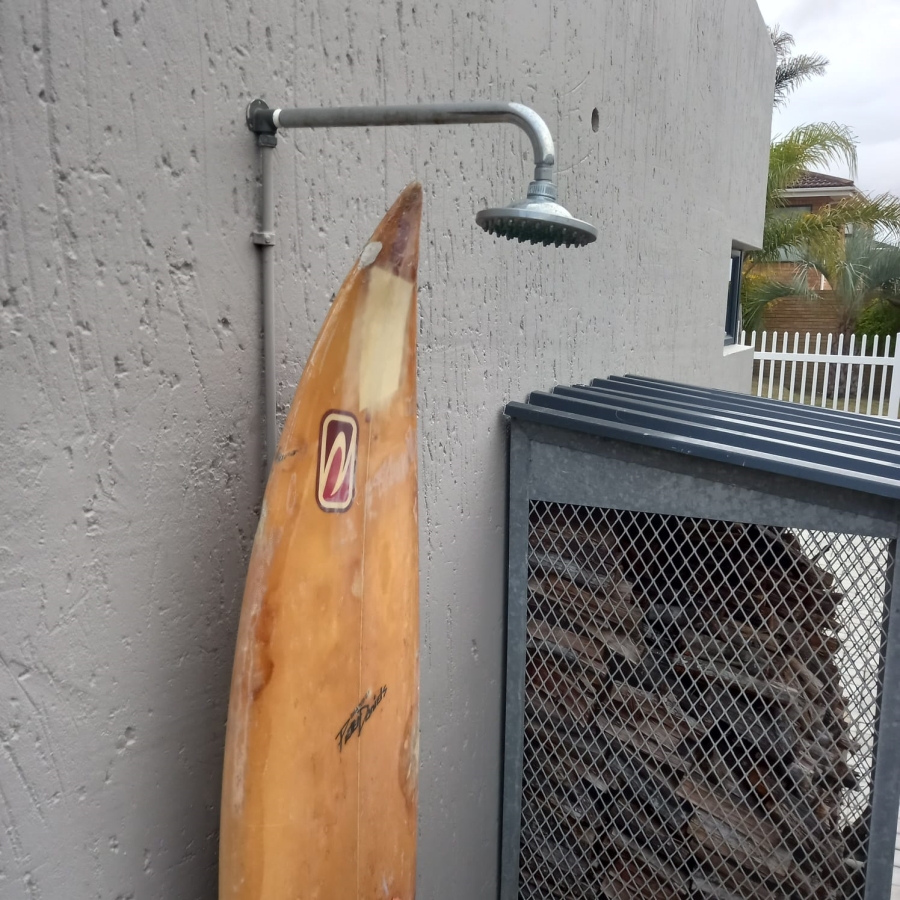 4 Bedroom Property for Sale in Menkenkop Western Cape